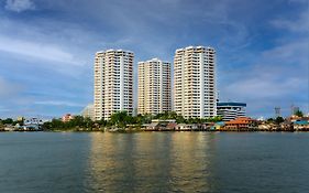Riverine Place Hotel And Residence